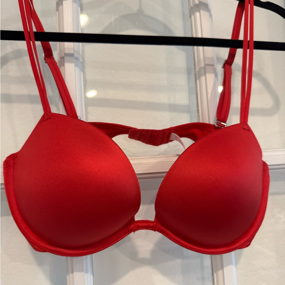 Victoria’s Secret - Red Underwire Push-Up Bra